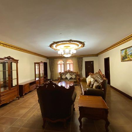 中华会馆 Nairobi Buitenkant foto